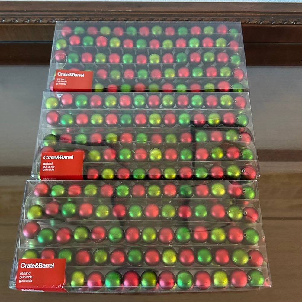 Crate and Barrel Red and Green Christmas Ball Garland 9ft 678-514 New